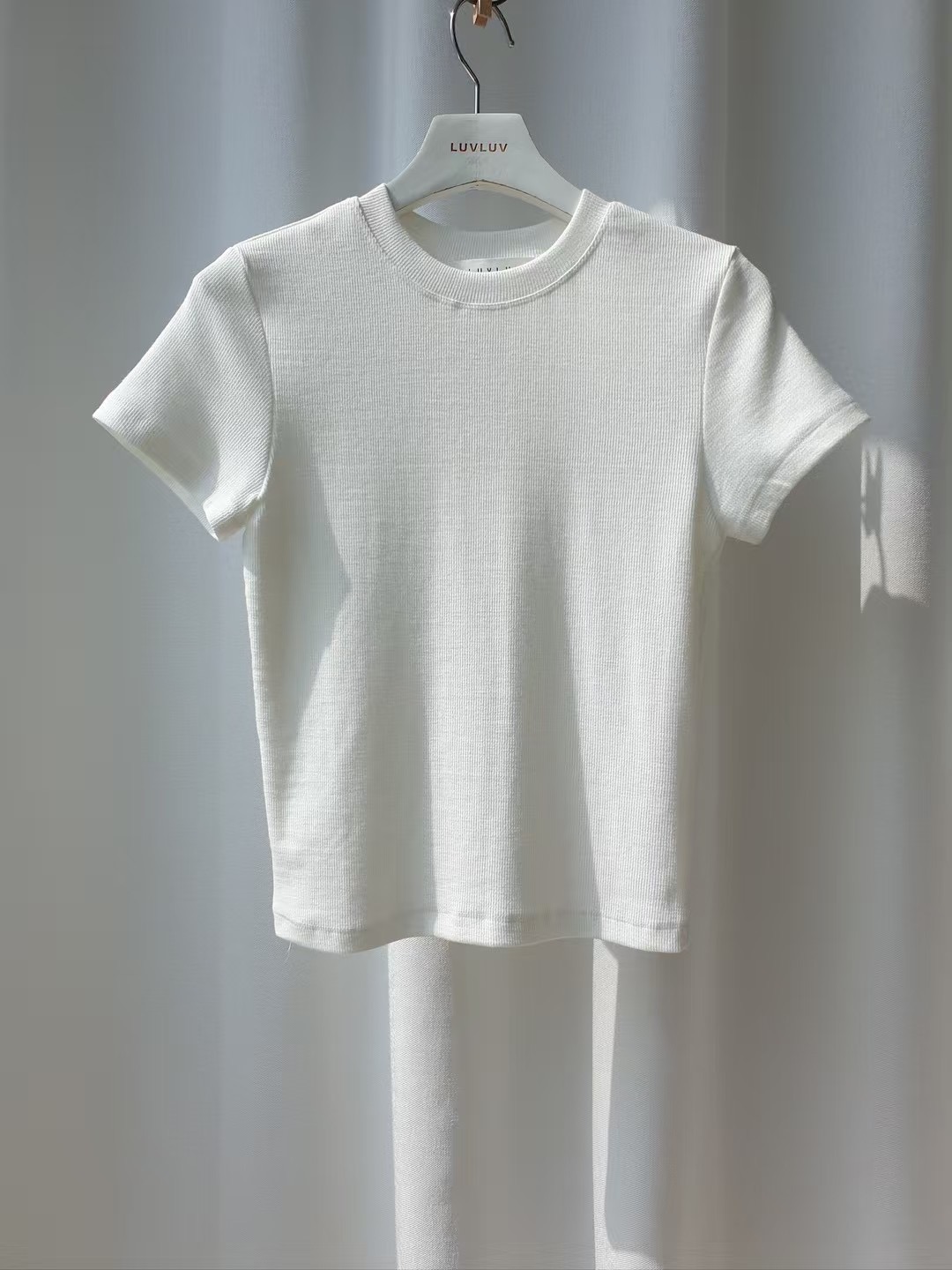 LUVLUV-럽럽-OT東大門㊣直郵女裝新品職業時尚熱賣T恤短款LUVLUV-럽럽-OTT恤圖色2
