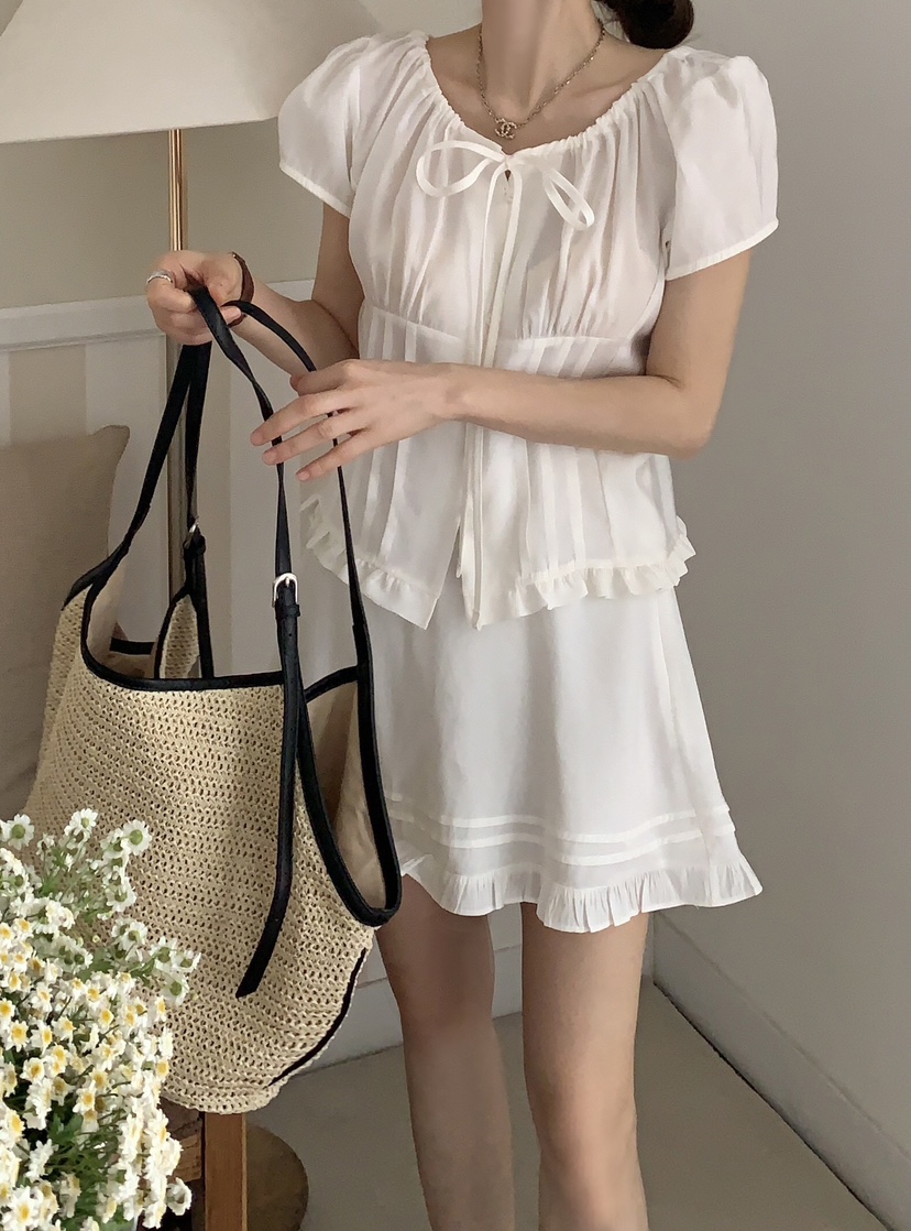 FORMSTUDIO韓國代購㊣女士新品人氣熱賣推薦襯衫蕾絲衫荷葉邊FORMSTUDIO襯衫/蕾絲衫