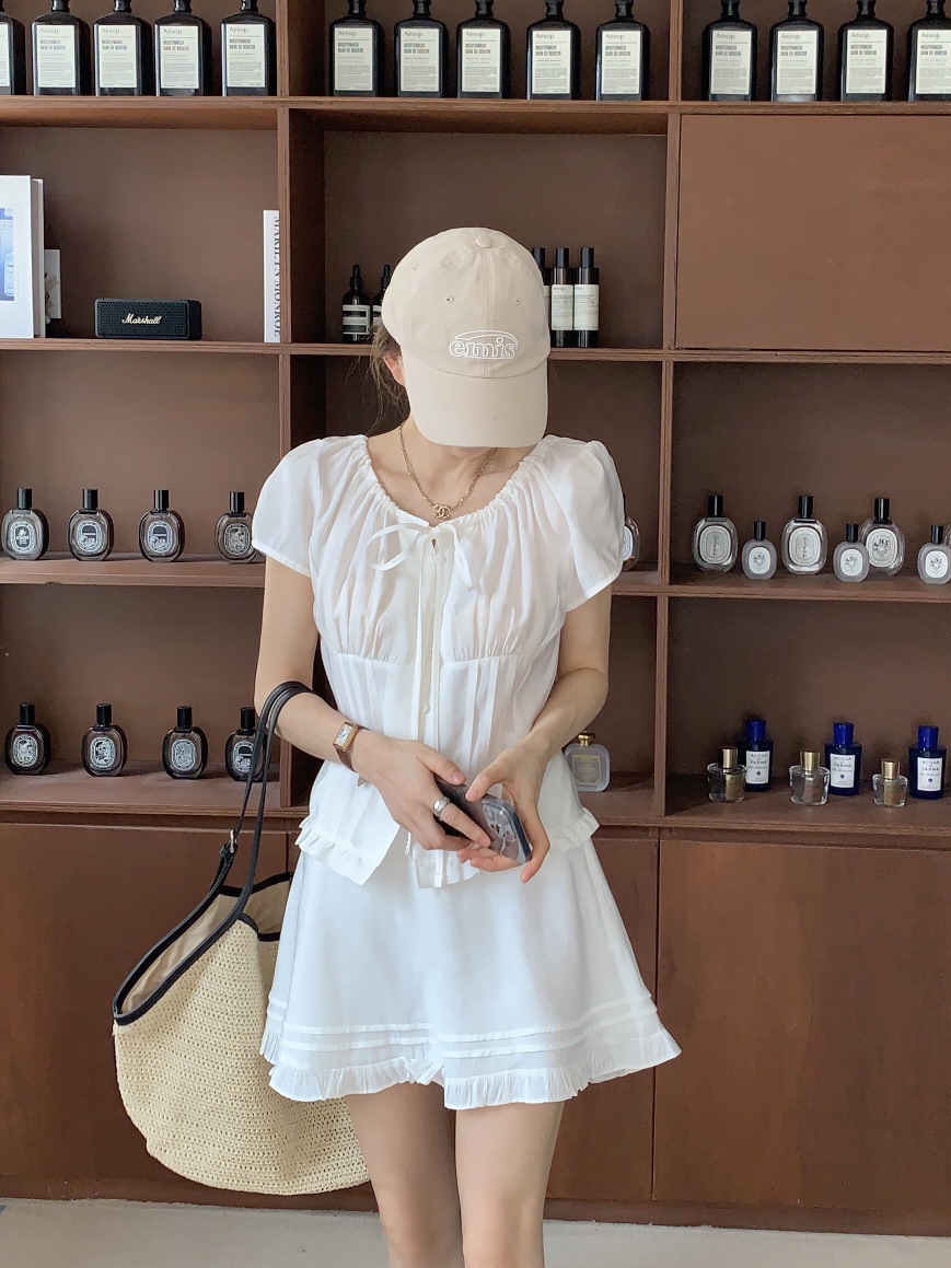 FORMSTUDIO韓國代購㊣女士新品人氣熱賣推薦襯衫蕾絲衫荷葉邊FORMSTUDIO襯衫/蕾絲衫