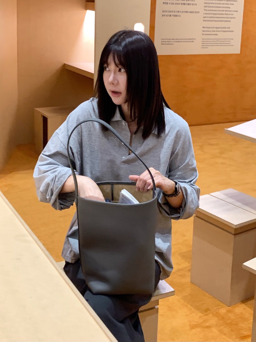 COURGETTE韓國代購㊣女裝新品時尚休閑25春夏推薦熱賣長袖T恤COURGETTE長袖T恤