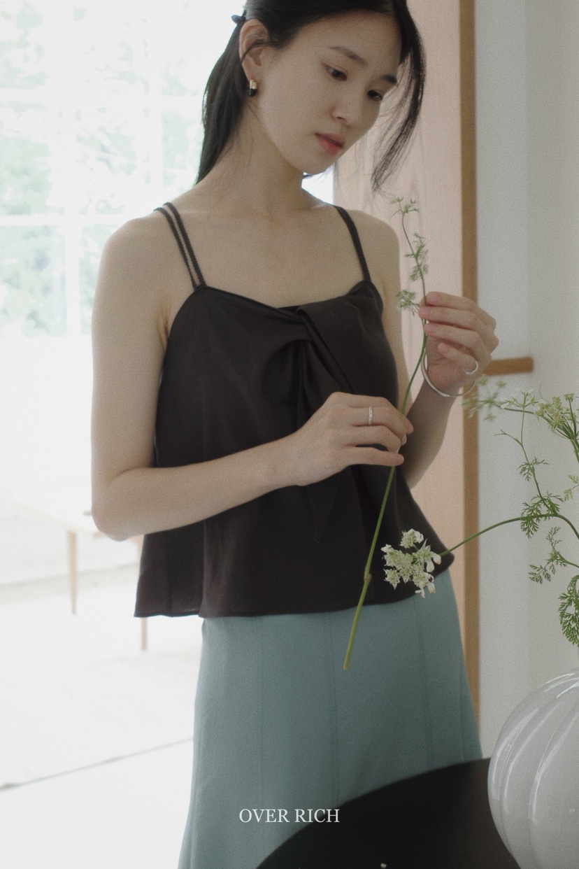 OVER RICH韓國直郵㊣女裝新款人氣時尚25春夏推薦吊帶背心OVER RICH吊帶/背心