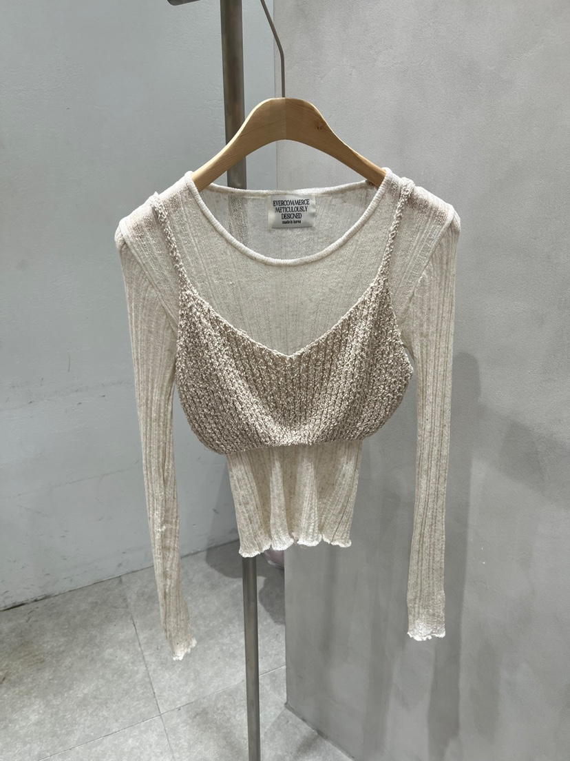 EVERCOMMERCE METICULOUSLY DESIGNED韓國代購㊣女裝新品熱賣針織衫EVERCOMMERCE METICULOUSLY DESIGNED針織衫