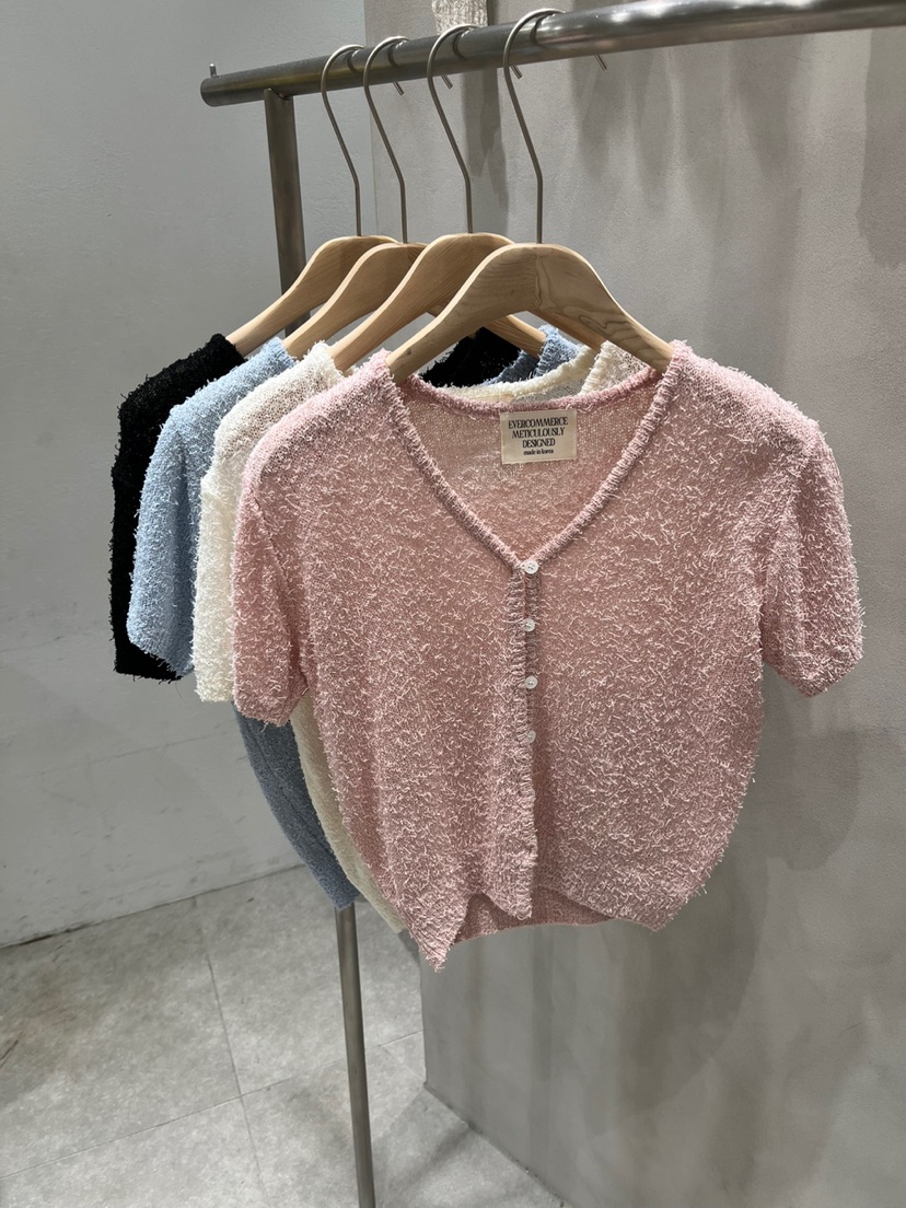 EVERCOMMERCE METICULOUSLY DESIGNED韓國代購㊣女裝新款人氣針織衫EVERCOMMERCE METICULOUSLY DESIGNED針織衫