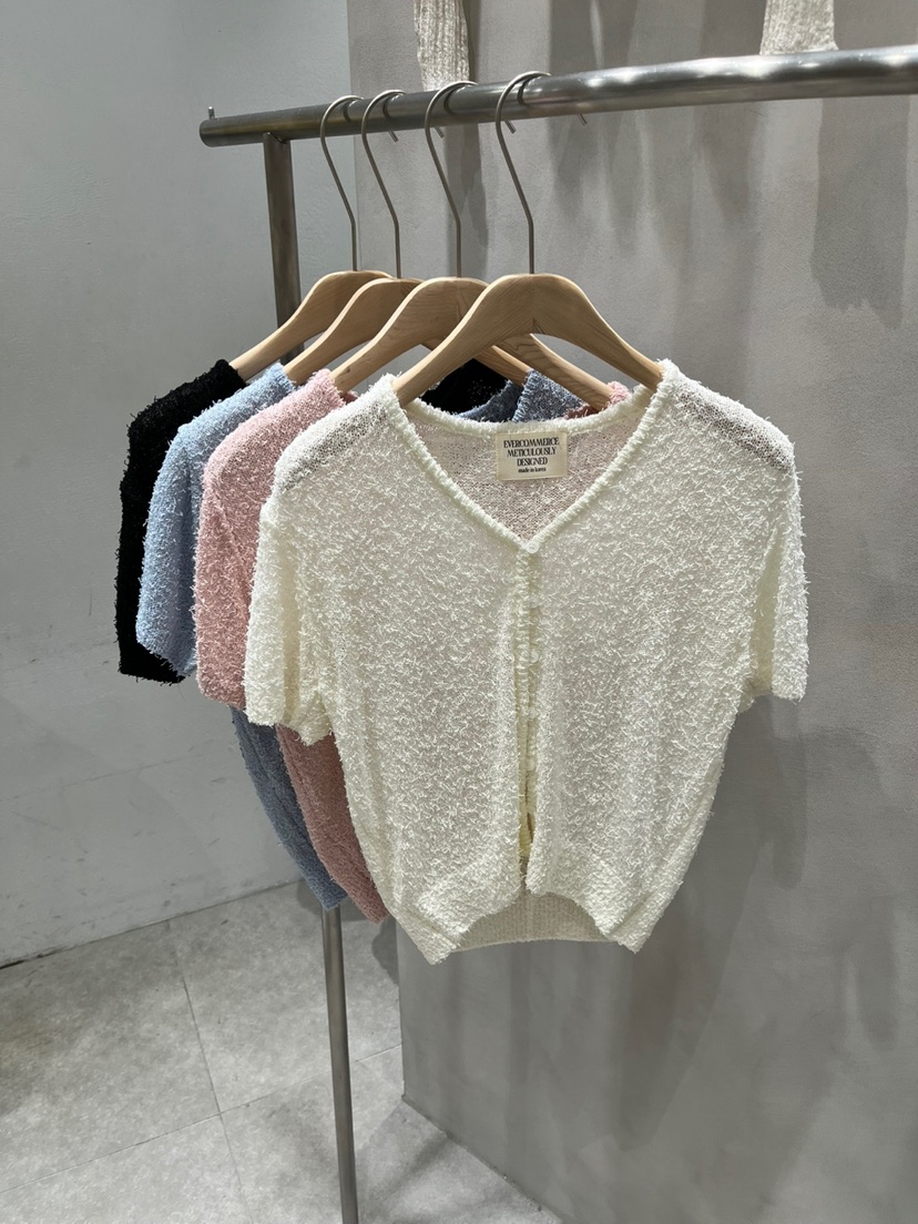EVERCOMMERCE METICULOUSLY DESIGNED韓國代購㊣女裝新款人氣針織衫EVERCOMMERCE METICULOUSLY DESIGNED針織衫