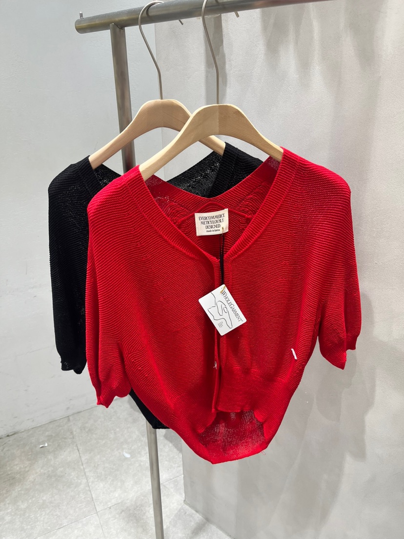 EVERCOMMERCE METICULOUSLY DESIGNED東大門㊣代購女裝新款真品針織衫EVERCOMMERCE METICULOUSLY DESIGNED針織衫
