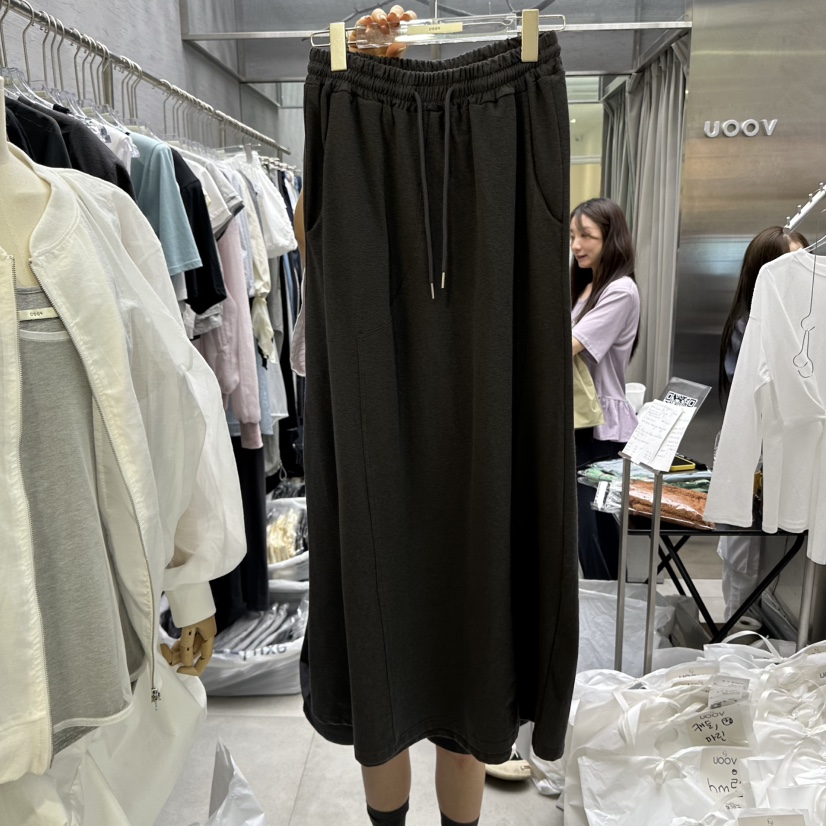 UOOV韓國代購㊣女裝新款25春夏人氣推薦時尚熱賣真品職業長裙UOOV長裙圖色2