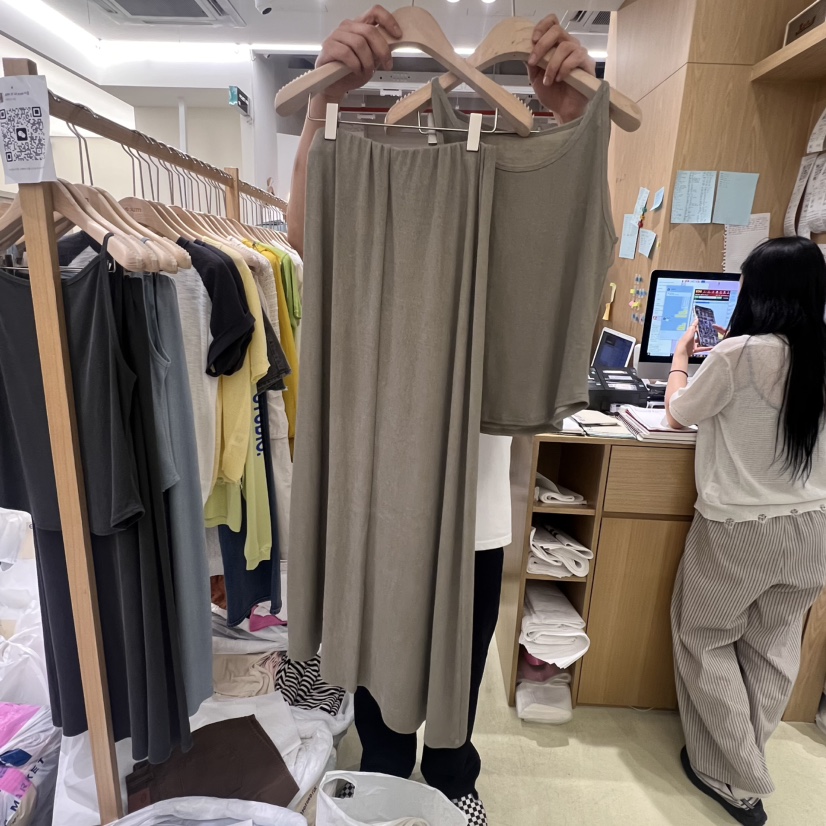 EUM東大門㊣代購女裝新品推薦職業人氣時尚25春夏熱賣真品套裝EUM套裝