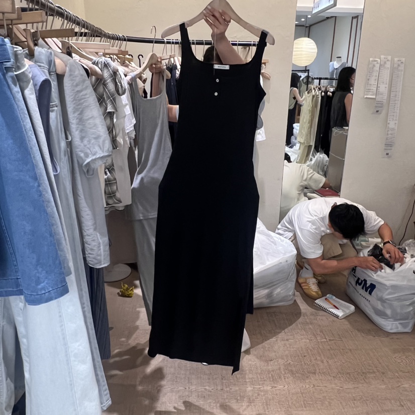 W AND J韓國直郵㊣女裝新品時尚熱賣休閑25春夏職業連衣裙W AND J連衣裙圖色2