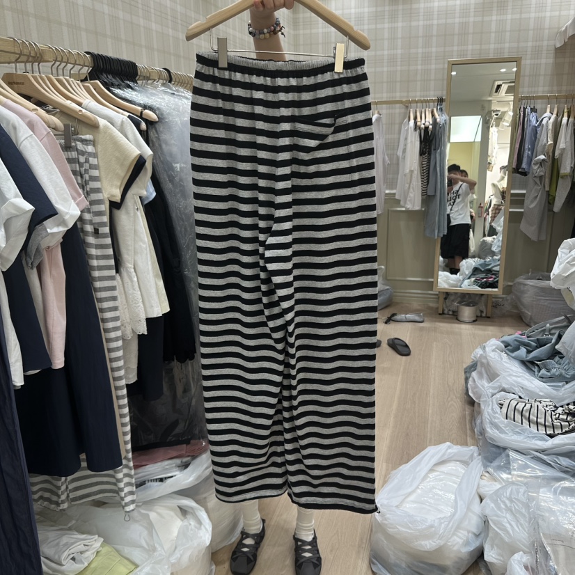 OURMOMENT東大門㊣代購女士新品時尚推薦人氣25春夏真品休閑褲OURMOMENT休閑褲