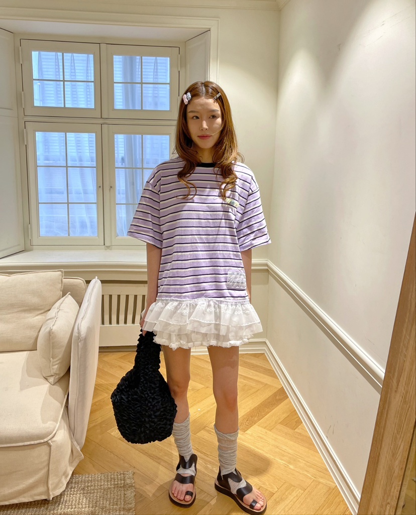 BOUTIQUE-L韓國代購㊣女士新品熱賣職業人氣休閑推薦T恤花朵BOUTIQUE-LT恤