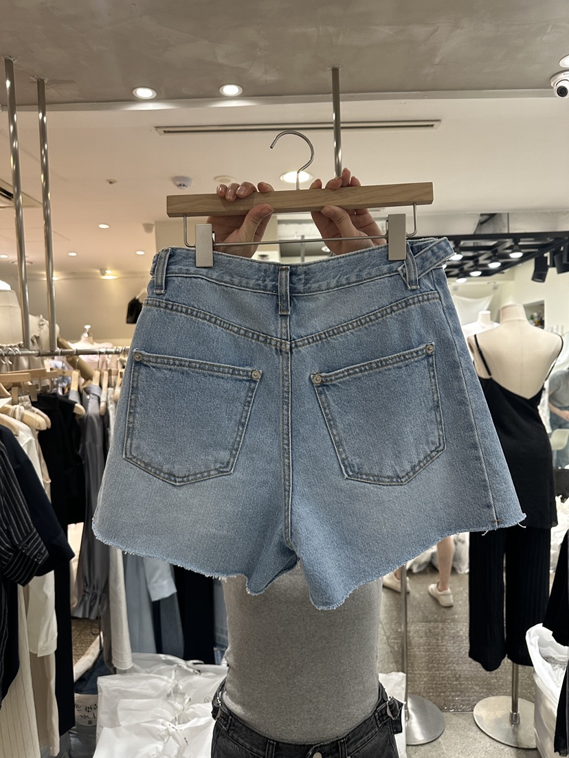 INSSENSE-A東大門㊣實拍女裝新款熱賣25春夏時尚休閑職業短褲INSSENSE-A短褲