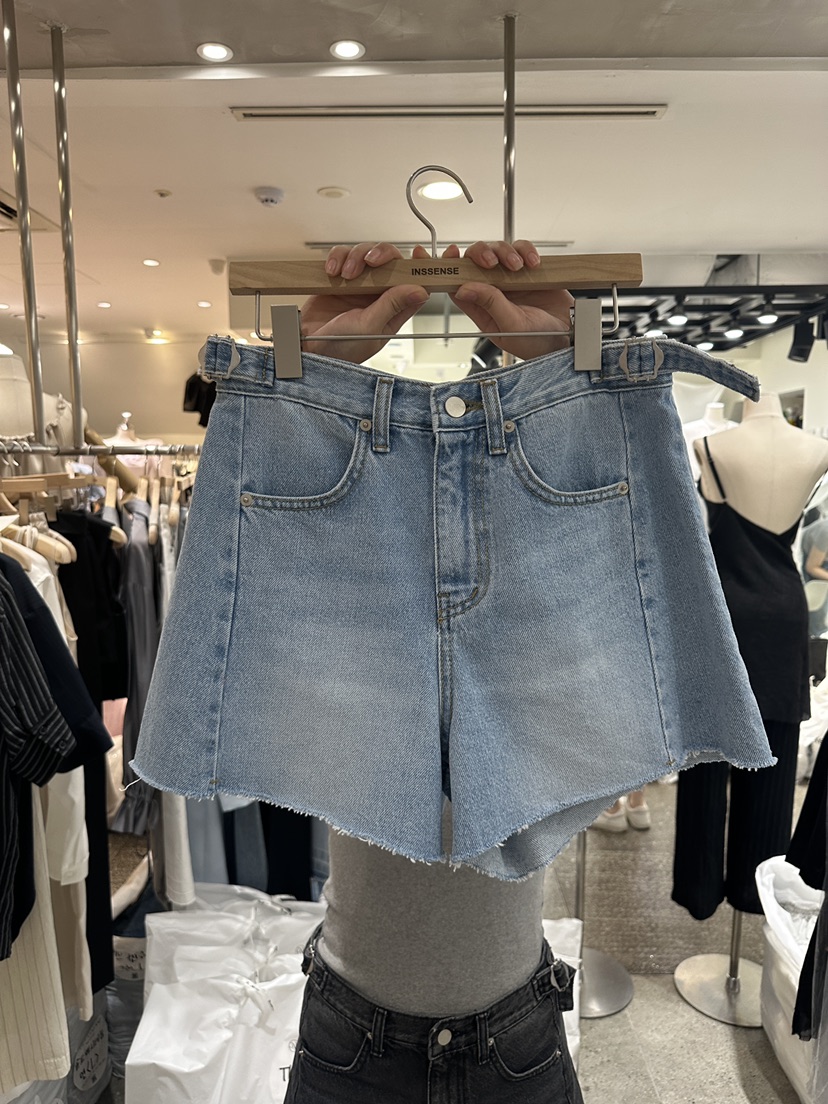 INSSENSE-A東大門㊣實拍女裝新款熱賣25春夏時尚休閑職業短褲INSSENSE-A短褲