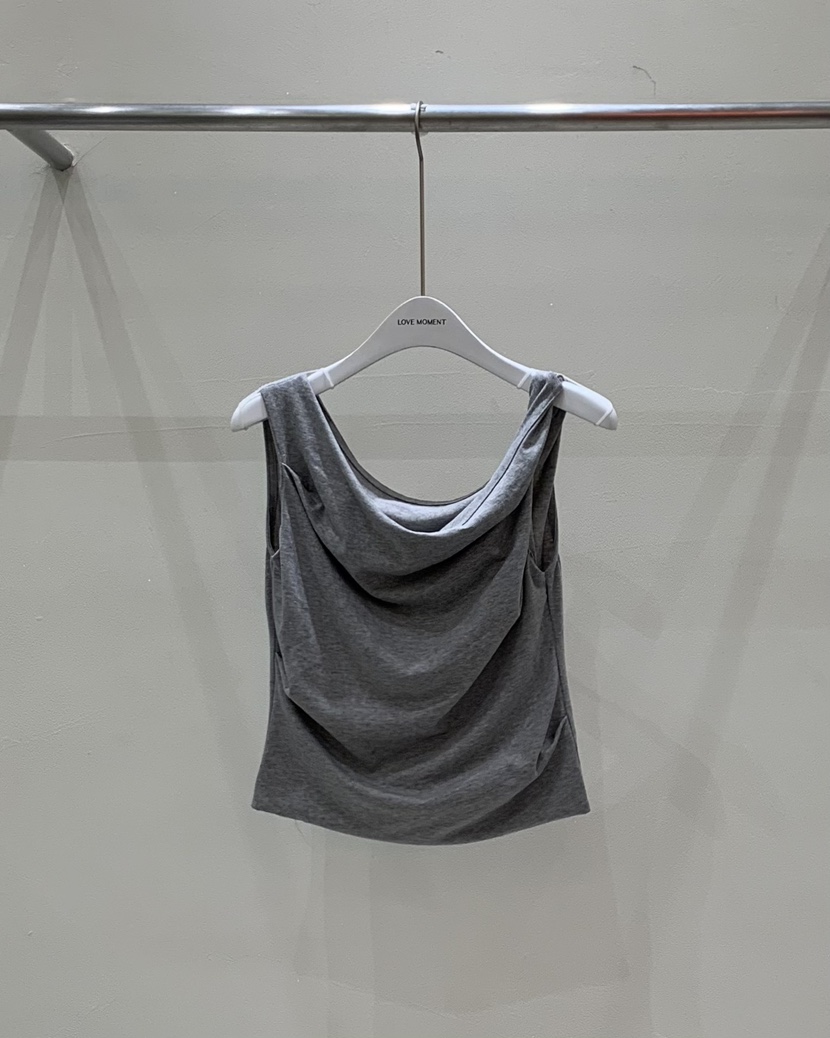 LOVE MOMENT韓國代購㊣女士新品25春夏時尚推薦熱賣吊帶背心LOVE MOMENT吊帶/背心圖色1
