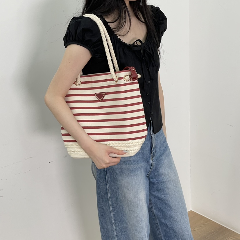 J PLACE韓國直郵㊣女裝新款25春夏推薦熱賣職業單肩斜跨包J PLACE單肩/斜跨包