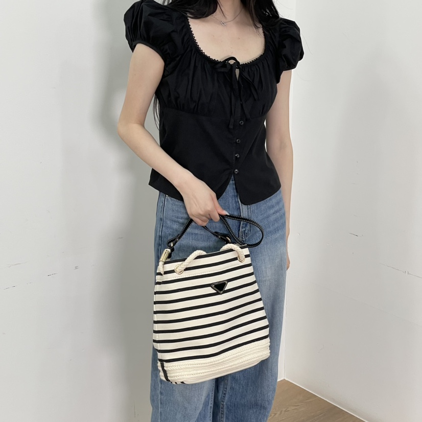 J PLACE韓國直郵㊣女裝新款25春夏推薦熱賣職業單肩斜跨包J PLACE單肩/斜跨包