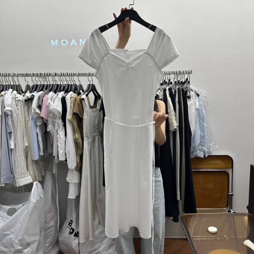MOANA韓國代購㊣女裝新款熱賣時尚推薦真品休閑連衣裙含腰繩MOANA連衣裙