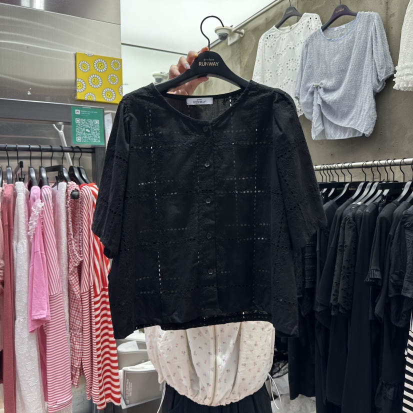 RUNWAY-런웨이韓國直郵㊣女裝新品25春夏時尚襯衫蕾絲衫刺繡RUNWAY襯衫/蕾絲衫圖色3