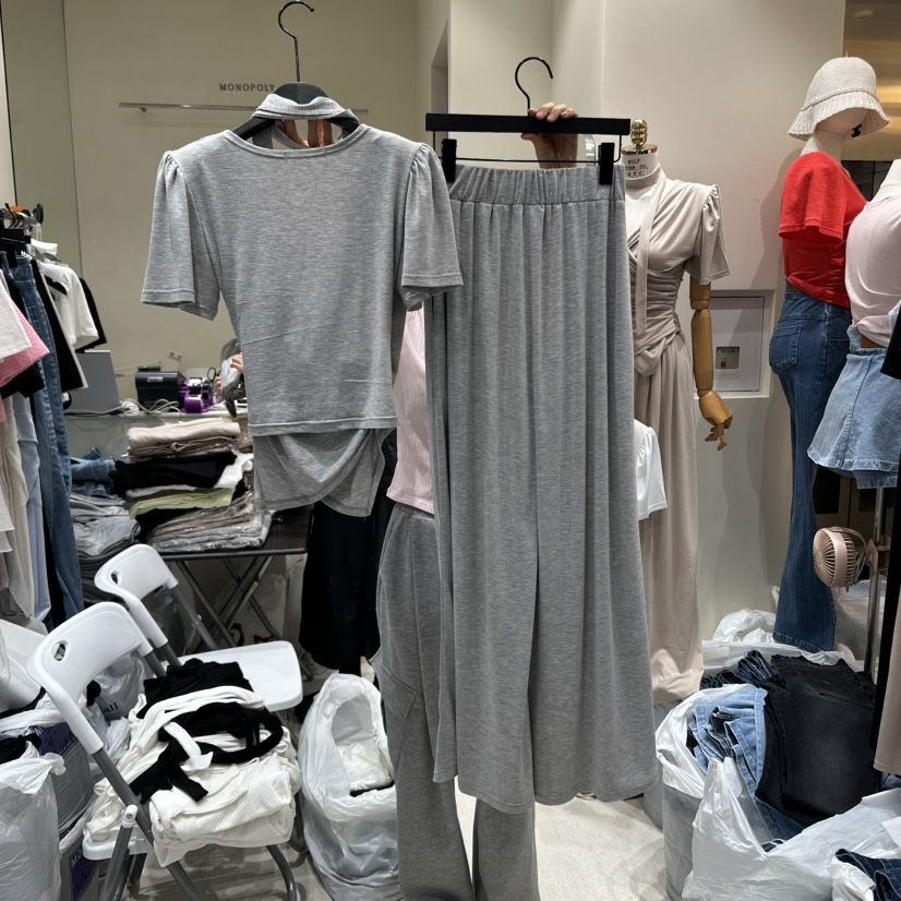 MONOPOLY東大門㊣直郵女士新品熱賣職業套裝含脖帶兩件套套裝uha套裝