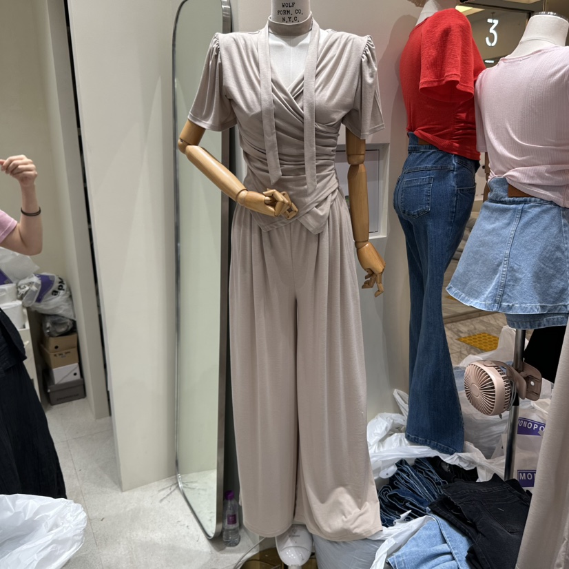 MONOPOLY東大門㊣直郵女士新品熱賣職業套裝含脖帶兩件套套裝uha套裝