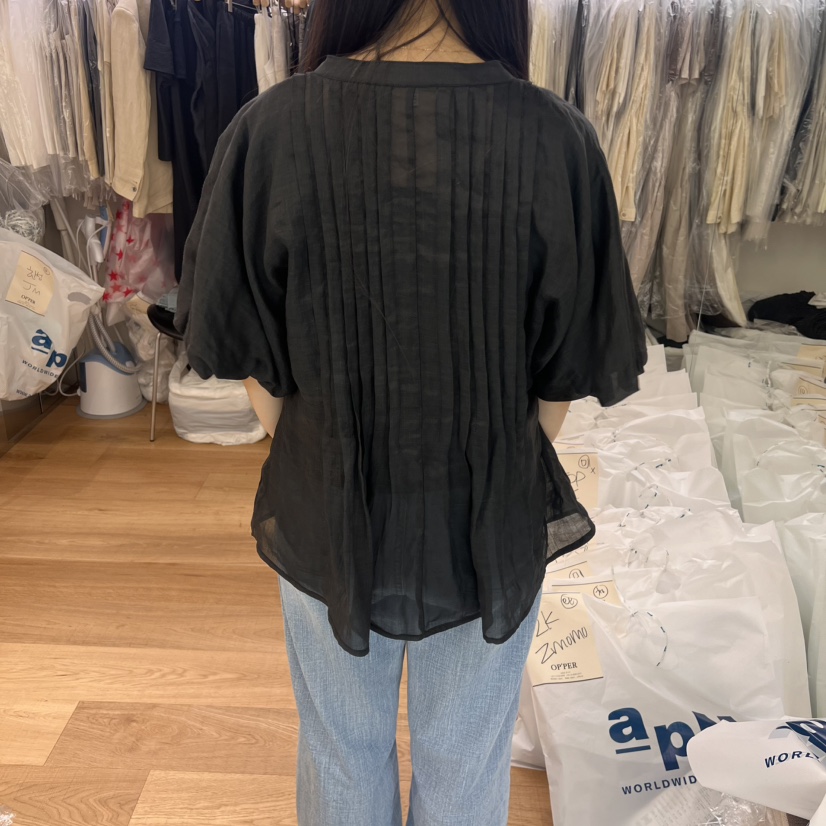 OP PER東大門㊣實拍女裝新款25春夏真品職業時尚襯衫蕾絲衫OPPER-simplebeige襯衫/蕾絲衫