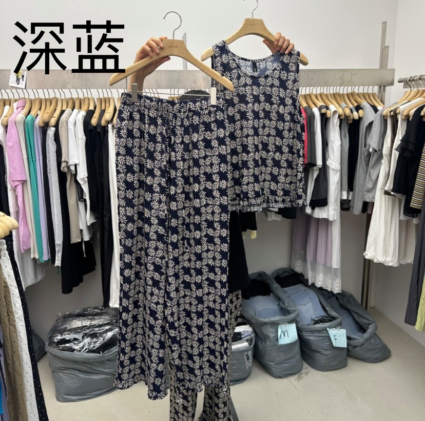 SPECIAL東大門㊣直郵女士新品熱賣推薦真品休閑人氣時尚套裝SPECIAL套裝圖色2