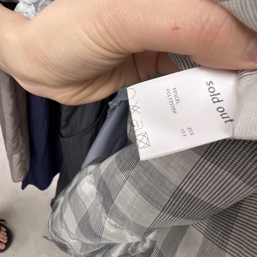 SOLD OUT韓國代購㊣女裝新款真品熱賣職業推薦襯衫蕾絲衫格紋SOLD OUT襯衫/蕾絲衫