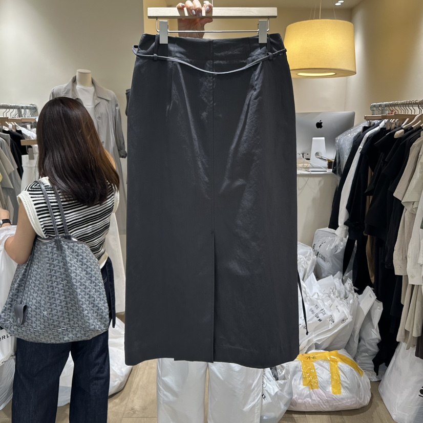 GARDEN韓國代購㊣女士新款25春夏推薦真品時尚職業長裙含腰繩GARDEN長裙