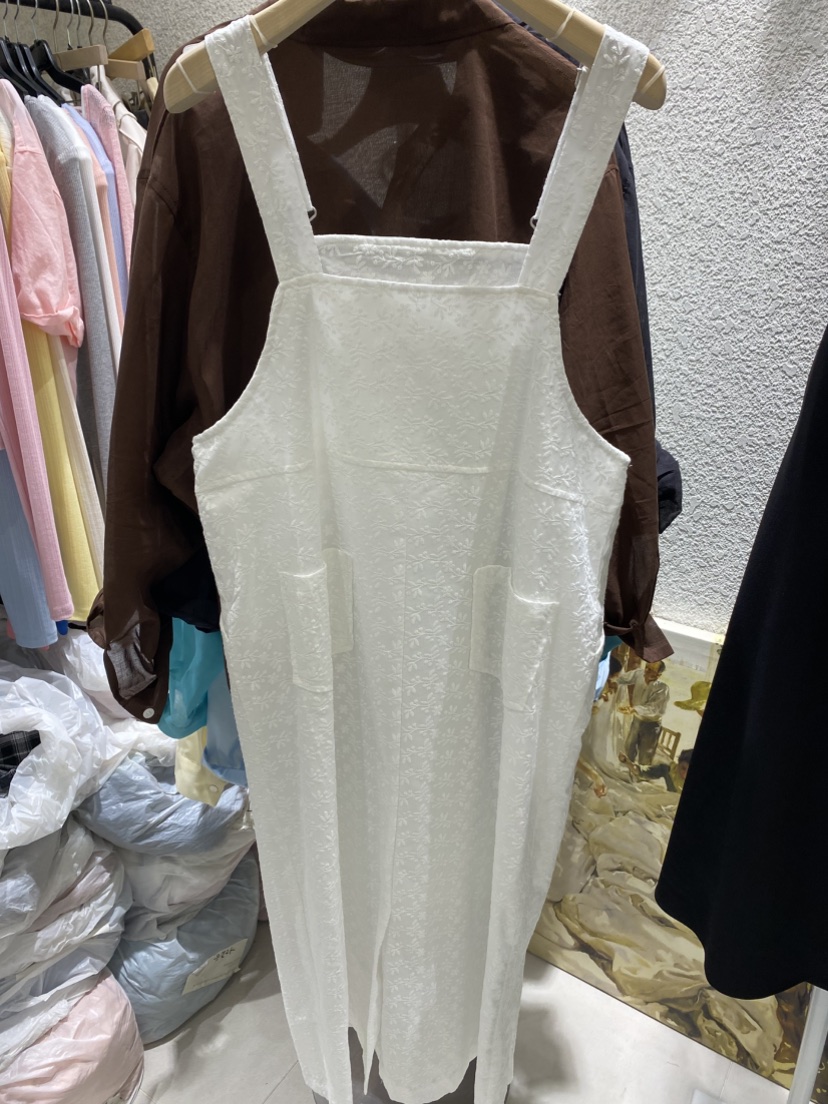 N BROWN東大門㊣直郵女士新品人氣推薦職業時尚連衣裙刺繡N BROWN連衣裙