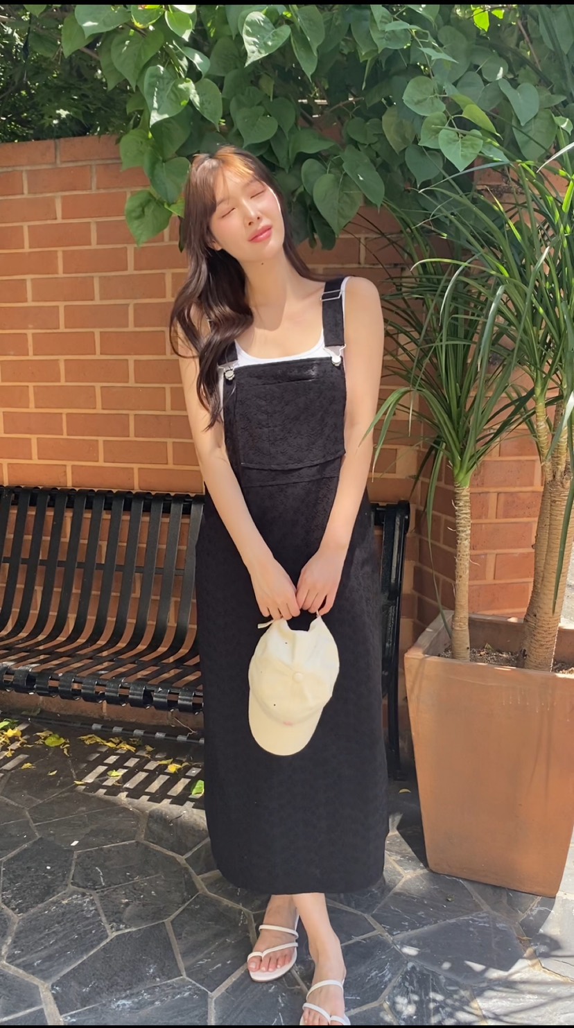 N BROWN東大門㊣直郵女士新品人氣推薦職業時尚連衣裙刺繡N BROWN連衣裙