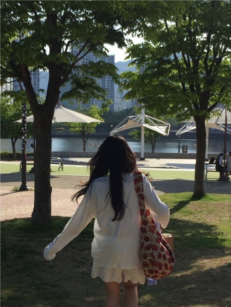 STRAWBERRY韓國代購㊣女士新款人氣時尚真品25春夏推薦長袖T恤STRAWBERRY長袖T恤