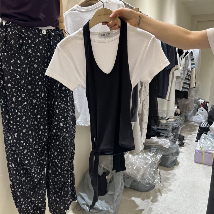 MOREMORE韓國直郵㊣女士新品推薦休閑時尚吊帶背心不含內搭more more吊帶/背心圖色3