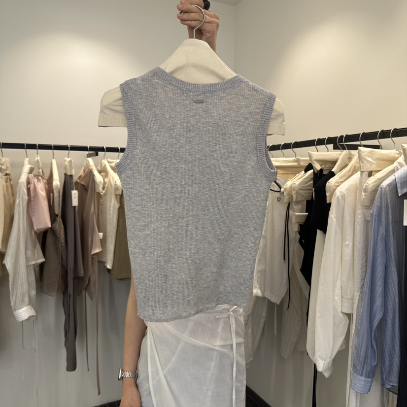 FIND-P東大門㊣直郵女裝新品職業休閑真品推薦熱賣吊帶背心FIND-P吊帶/背心