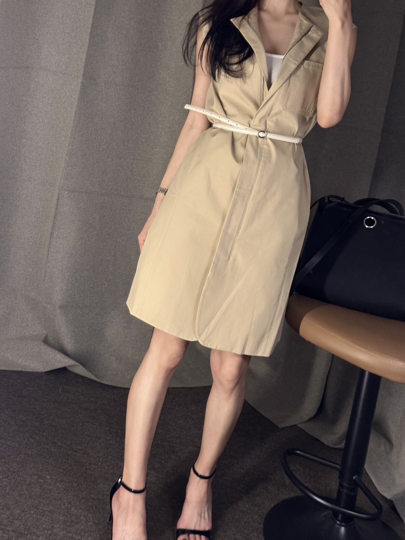 AWESOME-L韓國代購㊣女裝新品推薦人氣套裝含腰帶拉鏈套裝AWESOME-L套裝