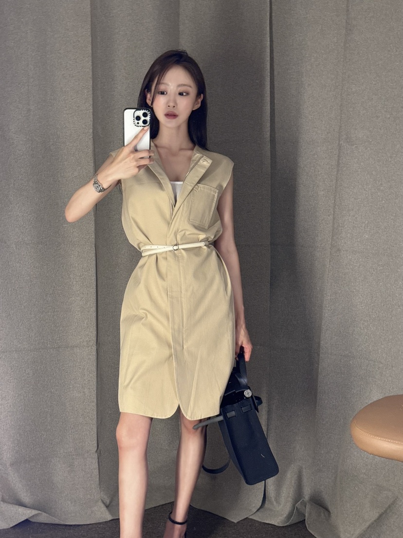 AWESOME-L韓國代購㊣女裝新品推薦人氣套裝含腰帶拉鏈套裝AWESOME-L套裝