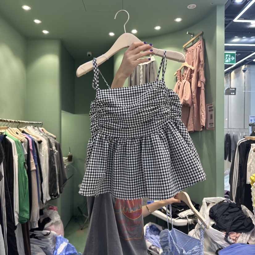 ROMANTIC NEWYORK東大門㊣直郵女裝新品真品休閑時尚吊帶背心ROMANTIC NEWYORK吊帶/背心圖色2