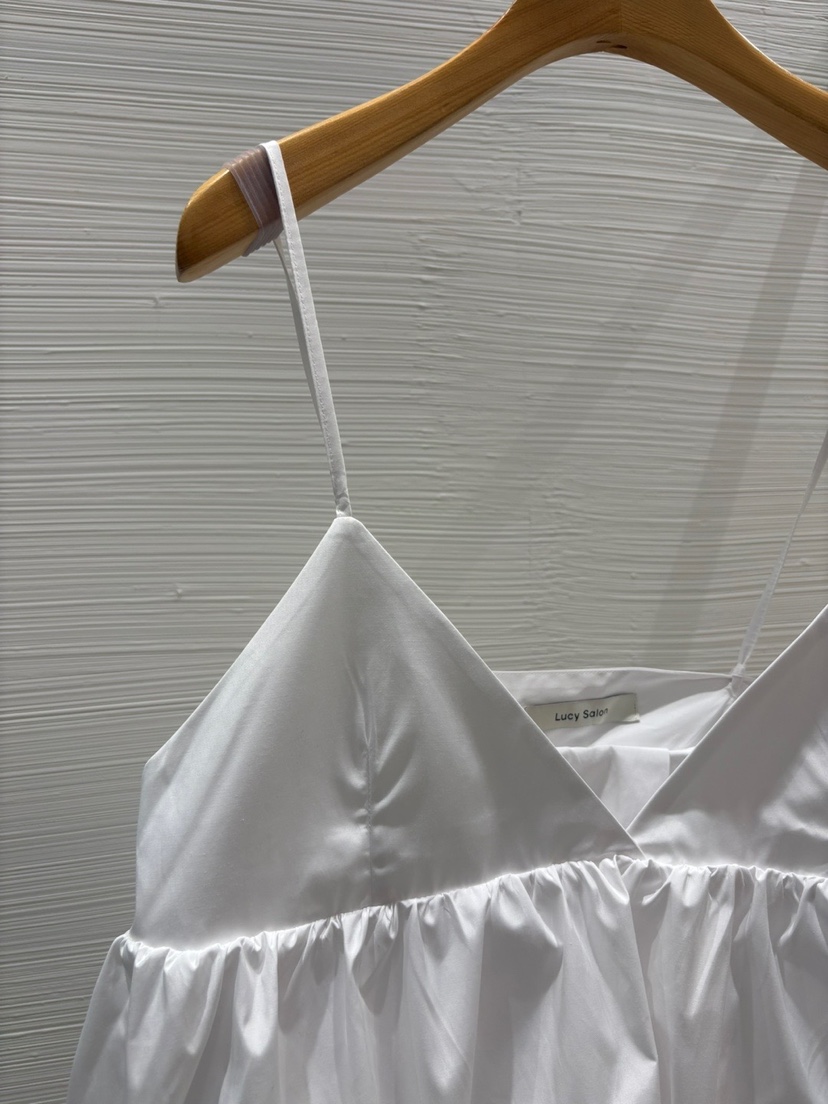 LUCY SALON韓國代購㊣女士新品25春夏推薦時尚職業吊帶背心LUCY SALON吊帶/背心