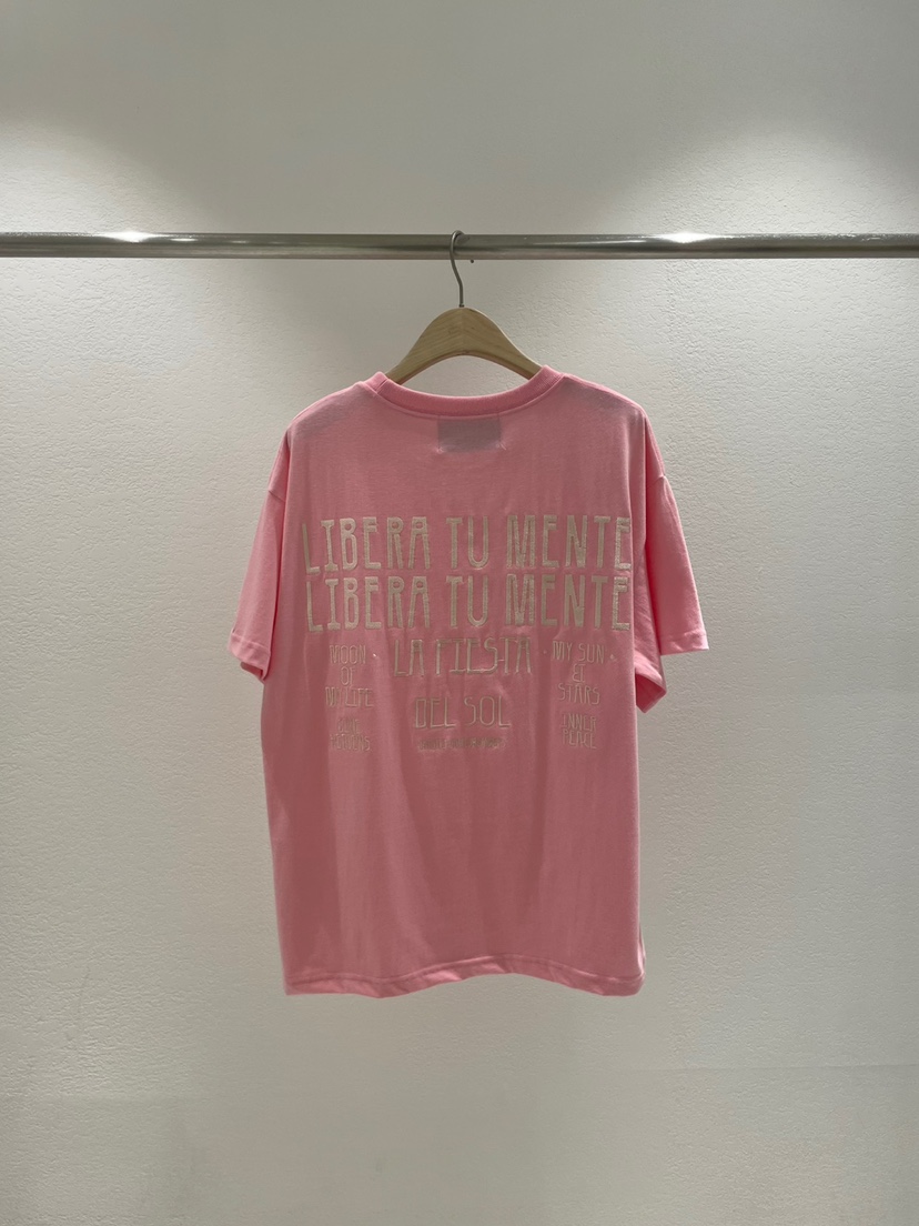 ROOMS SHOP韓國直郵㊣女裝新品推薦職業熱賣時尚真品T恤刺繡ROOMS_SHOPT恤