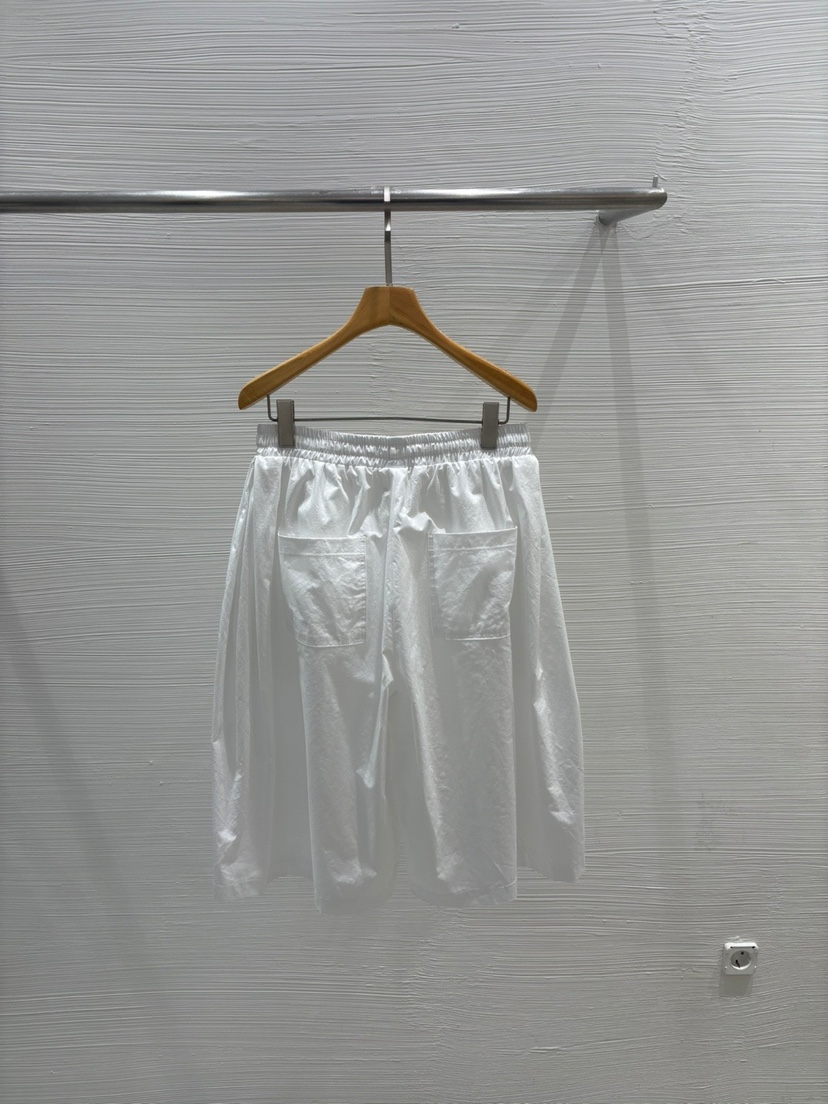 LUCY SALON東大門㊣代購女裝新款時尚人氣職業真品25春夏短褲LUCY SALON短褲
