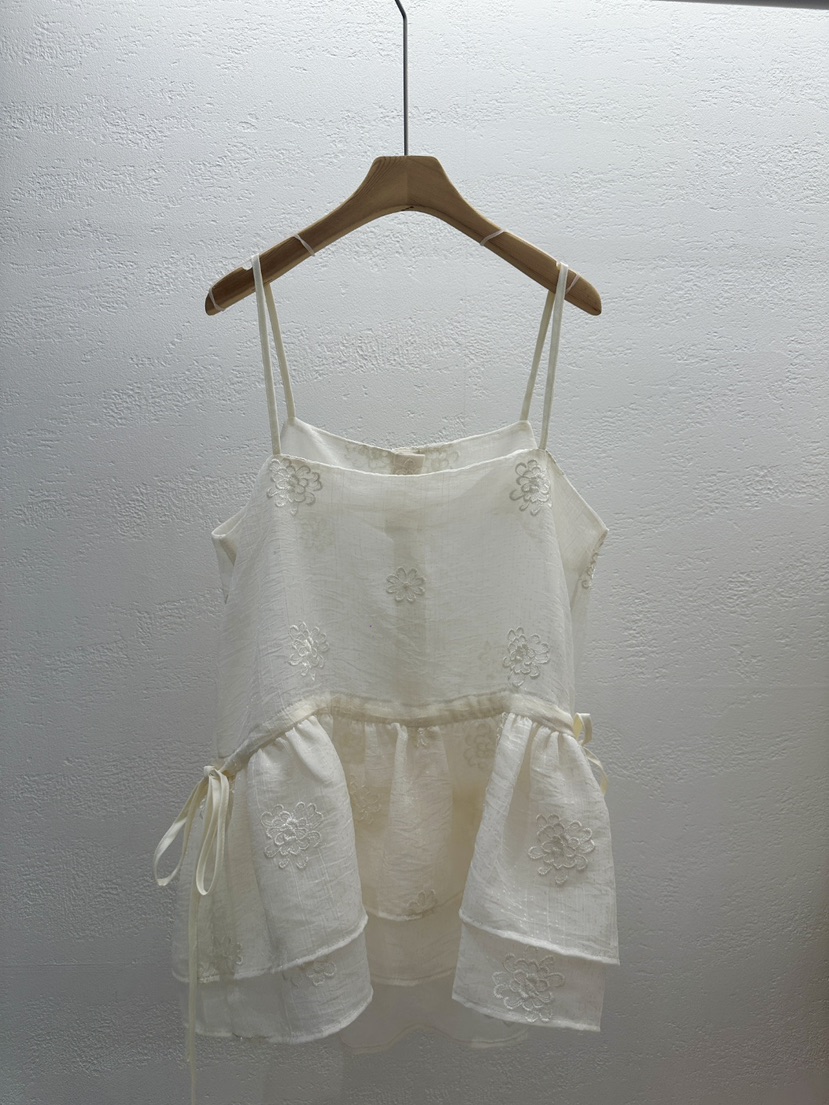 CRONG韓國代購㊣女士新品25春夏熱賣時尚推薦真品吊帶背心刺繡CRONG吊帶/背心
