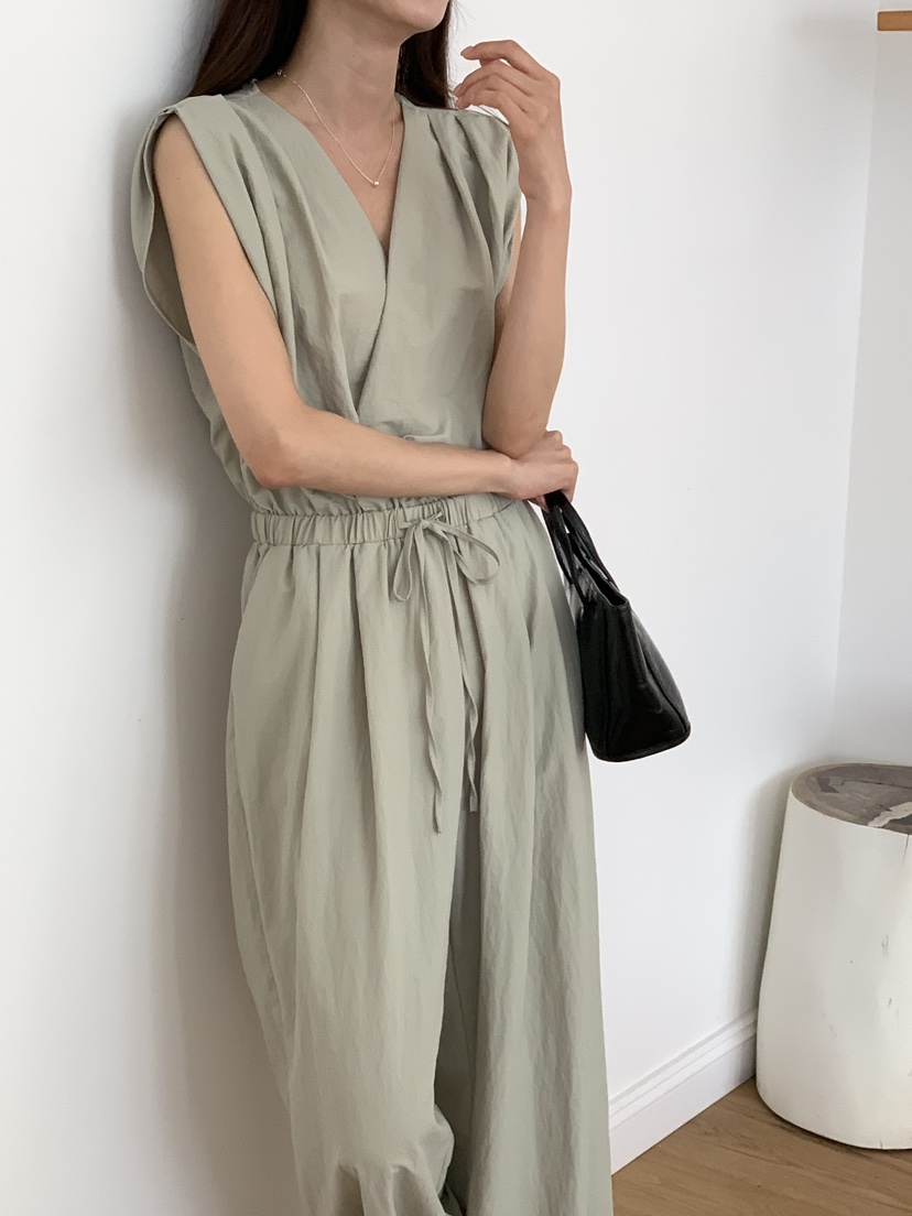 FRILL-T東大門㊣實拍女士新品25春夏熱賣休閑職業時尚背帶褲FRILL-T背帶褲
