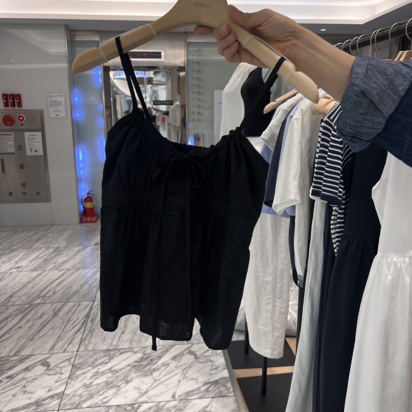 OURIN東大門㊣代購女裝新品時尚職業25春夏人氣真品襯衫蕾絲衫OURIN襯衫/蕾絲衫圖色2