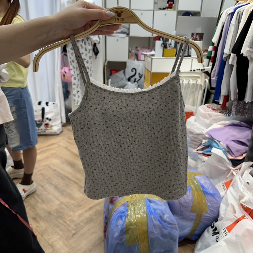 DE LINE韓國直郵㊣女裝新品推薦時尚職業25春夏熱賣吊帶背心DE LINE吊帶/背心圖色2