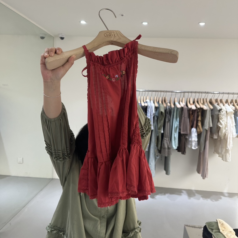 VAULT東大門㊣代購女士新品時尚25春夏休閑推薦熱賣吊帶背心VAULT吊帶/背心圖色2