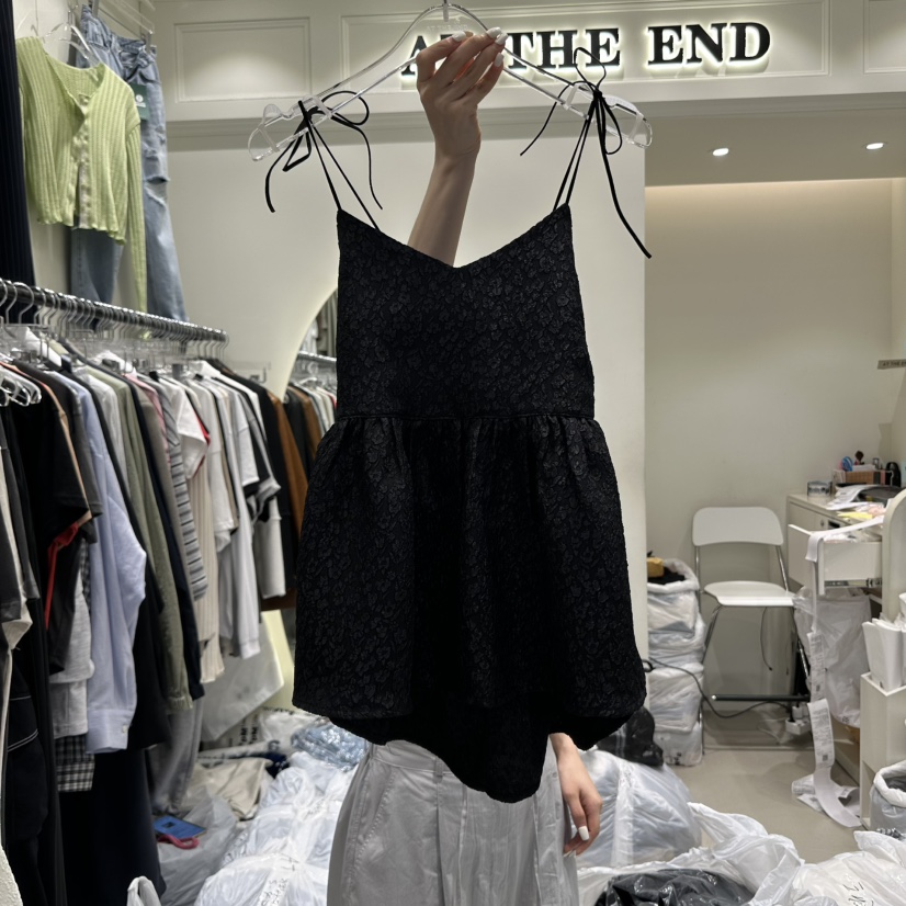 AT THE END韓國直郵㊣女裝新品職業真品休閑人氣吊帶背心AT THE END吊帶/背心圖色2