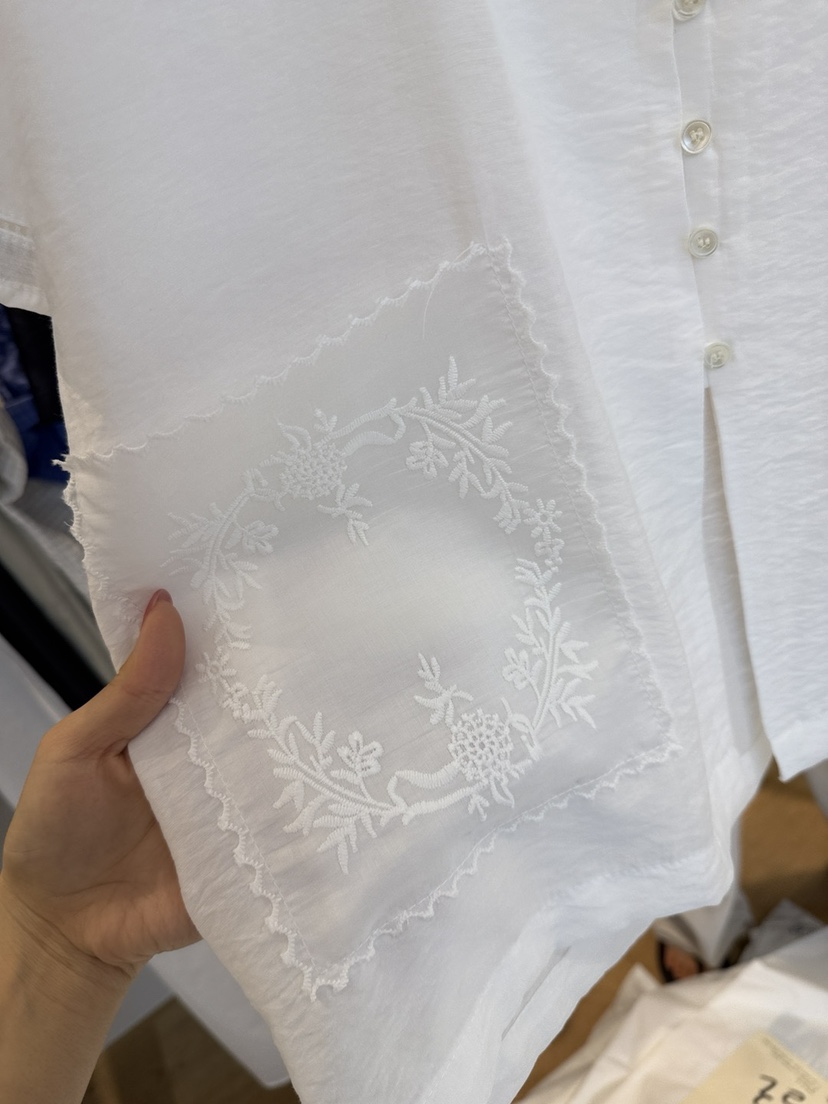 OUVIR韓國直郵㊣女裝新款25春夏熱賣人氣襯衫蕾絲衫口袋蕾絲O.V.R/OUVIR襯衫/蕾絲衫