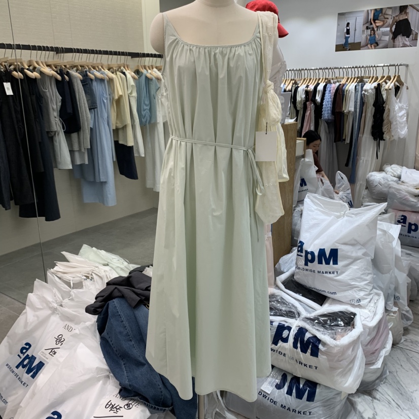 AND THE韓國直郵㊣女裝新品熱賣休閑推薦人氣連衣裙含腰繩AND THE連衣裙