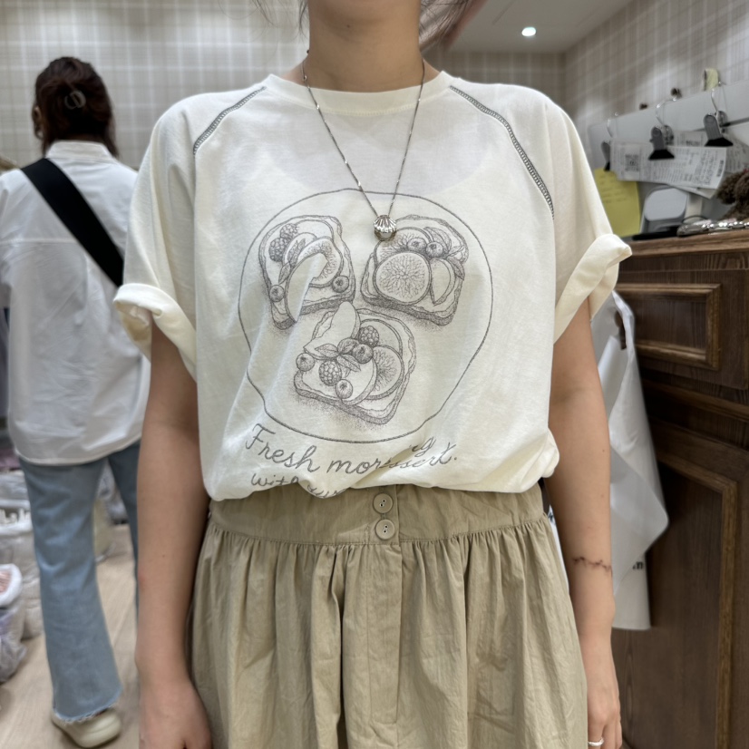 OURMOMENT東大門㊣直郵女士新品真品時尚推薦職業熱賣休閑T恤OURMOMENTT恤