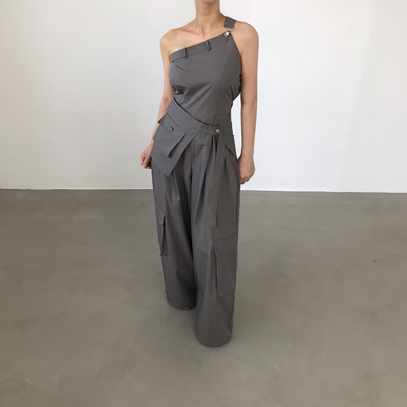 2TWO MOON東大門㊣實拍女裝新品休閑25春夏人氣熱賣背帶褲2TWO MOON背帶褲
