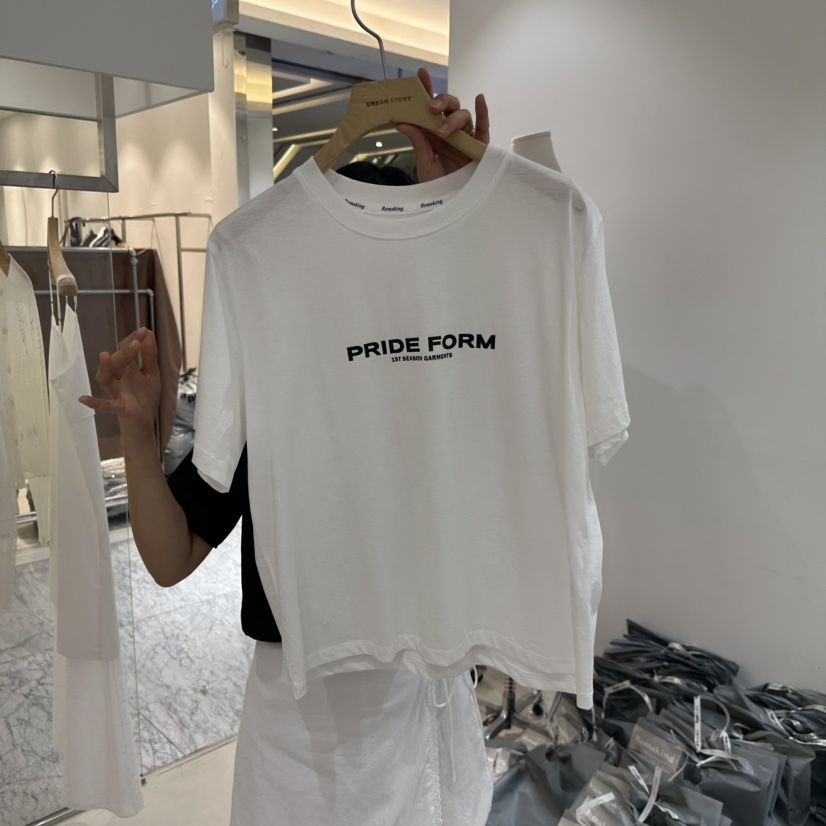 URBANSTORY/REMAKING東大門㊣直郵女士新款人氣25春夏職業T恤Remaking/URBANSTORYT恤