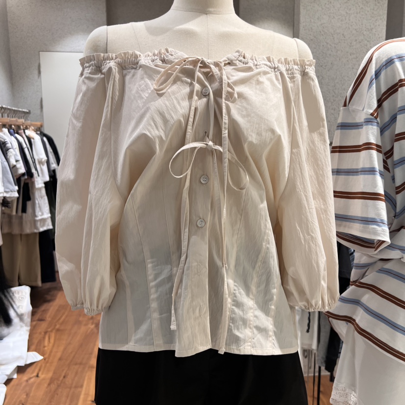 COMELY東大門㊣代購女士新款時尚職業熱賣真品25春夏襯衫蕾絲衫COMELY襯衫/蕾絲衫圖色2
